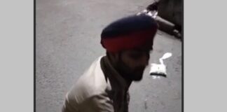 ਵਰਦੀ ਸ਼ਰਮਸਾਰ ! ਪੁਲਿਸ ਮੁਲਾਜ਼ਮ ਨੇ ਗੱਡੀ ‘ਚੋਂ ਦੁੱਧ ਦੇ ਪੈਕੇਟ ਕੀਤੇ ਚੋਰੀ, ਨਸ਼ੇ ਦੀ ਹਾਲਾਤ ‘ਚ ਕੀਤਾ ਹੰਗਾਮਾ