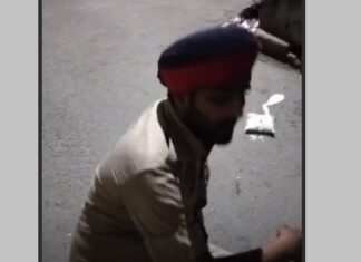 ਵਰਦੀ ਸ਼ਰਮਸਾਰ ! ਪੁਲਿਸ ਮੁਲਾਜ਼ਮ ਨੇ ਗੱਡੀ ‘ਚੋਂ ਦੁੱਧ ਦੇ ਪੈਕੇਟ ਕੀਤੇ ਚੋਰੀ, ਨਸ਼ੇ ਦੀ ਹਾਲਾਤ ‘ਚ ਕੀਤਾ ਹੰਗਾਮਾ