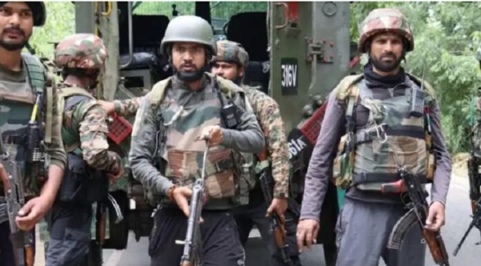 ਸ਼੍ਰੀਨਗਰ ‘ਚ ਸੁਰੱਖਿਆ ਬਲਾਂ ਅਤੇ ਅਤਿਵਾਦੀਆਂ ਵਿਚਾਲੇ ਮੁੱਠਭੇੜ ਜਾਰੀ