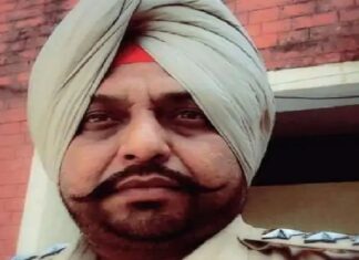 ਦੋਸ਼ੀ ਨੂੰ ਗ੍ਰਿਫਤਾਰ ਕਰਨ ਗਈ ਪੁਲਿਸ ਟੀਮ ‘ਤੇ ਪਤੀ-ਪਤਨੀ ਨੇ ਕੀਤਾ ਹਮਲਾ, ਪਾੜੀ ਫਰਦੀ