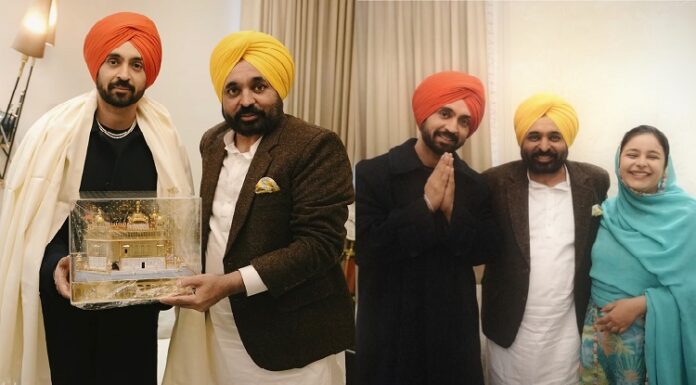 ਪੰਜਾਬੀ ਸਿੰਗਰ ਤੇ ਅਦਾਕਾਰ ਦਿਲਜੀਤ ਦੋਸਾਂਝ ਨੂੰ ਮਿਲੇ CM ਭਗਵੰਤ ਮਾਨ, ਕਿਹਾ – ਛੋਟੇ ਭਰਾ ਨੂੰ ਮਿਲ ਕੇ ਖੁਸ਼ੀ ਹੋਈ