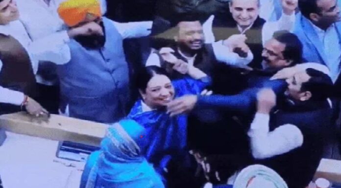 ਚੰਡੀਗੜ੍ਹ ਮੇਅਰ ਚੋਣ ‘ਚ ਕਰਾਸ ਵੋਟਿੰਗ ਕਰਨ ਵਾਲਿਆਂ ਦੀ ਹੋਵੇਗੀ ਪਛਾਣ, ਕਾਂਗਰਸ ਤੇ ਆਪ ਨੇ ਮੰਥਨ ਕੀਤਾ ਸ਼ੁਰੂ