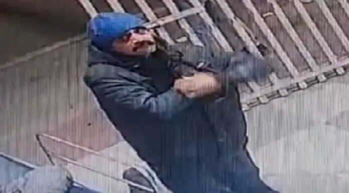 ਇਨਸਾਨੀਅਤ ਸ਼ਰਮਸਾਰ ! ਹਾਦਸੇ ‘ਚ ਜ਼ਖਮੀ ਵਪਾਰੀ ਦੀ ਜੇਬ ਚੋਂ ਮਦਦ ਕਰਨ ਵਾਲੇ ਨੇ ਕੱਢੇ 2 ਲੱਖ ਰੁਪਏ