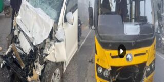 ਬੱਚਿਆਂ ਨਾਲ ਭਰੀ ਸਕੂਲ ਬੱਸ ਤੇ ਕਾਰ ਦੀ ਟੱਕਰ, ਦੋਵਾਂ ਦੇ ਡਰਾਈਵਰ ਜ਼ਖਮੀ, ਮਸਾਂ ਹੋਇਆ ਬੱਚਿਆਂ ਦਾ ਬਚਾਅ