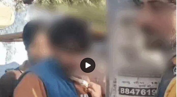 ਲੁਧਿਆਣਾ : ਖੁਦ ਨੂੰ ਨਗਰ ਨਿਗਮ ਕਰਮਚਾਰੀ ਦੱਸ ਕੇ ਪੈਸੇ ਮੰਗ ਰਹੇ ਸੀ ਬਦਮਾਸ਼, ਲੋਕਾਂ ਨੇ ਖੰਭੇ ਨਾਲ ਬੰਨ੍ਹ ਚਾੜ੍ਹਿਆ ਕੁੱਟਾਪਾ