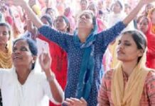 ਸਰਵੇ ‘ਚ ਦਾਅਵਾ ! ਪੰਜਾਬ ‘ਚ ਪਿਛਲੇ 2 ਸਾਲਾਂ ‘ਚ 3.5 ਲੱਖ ਪੰਜਾਬੀਆਂ ਨੇ ਬਦਲਿਆ ਧਰਮ, ਮੁਫਤ ਰਿਉੜੀਆਂ ਦੇ ਚੱਕਰ ‘ਚ ਬਣ ਰਹੇ ਇਸਾਈ