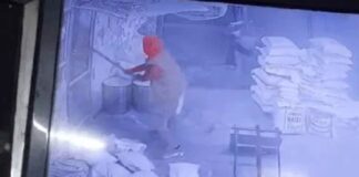 ਲੁਧਿਆਣਾ ‘ਚ ਆਟਾ ਚੱਕੀ ‘ਤੇ ਬਦਮਾਸ਼ਾਂ ਨੇ ਕੀਤਾ ਹਮਲਾ, ਤੇਜ਼ਧਾਰ ਹਥਿਆਰਾਂ ਨਾਲ ਭੰਨੇ ਸ਼ੀਸ਼ੇ