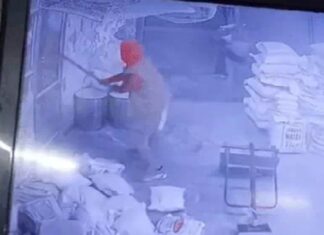 ਲੁਧਿਆਣਾ ‘ਚ ਆਟਾ ਚੱਕੀ ‘ਤੇ ਬਦਮਾਸ਼ਾਂ ਨੇ ਕੀਤਾ ਹਮਲਾ, ਤੇਜ਼ਧਾਰ ਹਥਿਆਰਾਂ ਨਾਲ ਭੰਨੇ ਸ਼ੀਸ਼ੇ