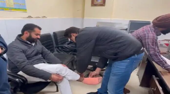 ਵਿਕਾਸ ਕਾਰਜਾਂ ਦਾ ਨੀਂਹ ਪੱਥਰ ਰੱਖਣ ਜਾਣ ਲੱਗੇ ਆਪ ਵਿਧਾਇਕ ਨਾਲ ਵਾਪਰਿਆ ਹਾਦਸਾ, ਪੌੜੀਆਂ ਤੋਂ ਡਿੱਗੇ