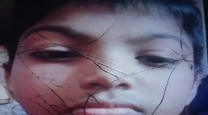 ਦੋਸਤਾਂ ਨਾਲ ਜਾ ਰਹੇ 7ਵੀਂ ਕਲਾਸ ਦੇ ਬੱਚੇ ‘ਤੇ ਡਿੱਗੀ ਲੋਹੇ ਦੀ ਗਰਿੱਲ, ਤੜਫ-ਤੜਫ ਤੋੜਿਆ ਦਮ