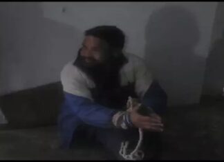 ਲੁਧਿਆਣਾ : ਗੁਰਦੁਆਰਾ ਸਾਹਿਬ ‘ਚੋਂ ਚੋਰੀ ਕਰਨ ਵਾਲਾ ਚੋਰ ਸੰਗਤ ਨੇ ਜਾਲ ਵਿਛਾ ਕੇ ਫੜਿਆ, ਹੱਥ ਪੈਰ ਬੰਨ੍ਹ ਕੇ ਚਾੜਿਆ ਕੁੱਟਾਪਾ