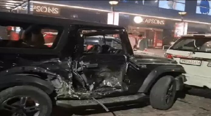 ਤੇਜ਼ ਰਫਤਾਰ ਕਾਰ ਦੀ ਬ੍ਰੇਕ ਹੋਈ ਫੇਲ, ਫਾਰਚੂਨਰ ਸਣੇ 5 ਗੱਡੀਆਂ ਨੂੰ ਮਾਰੀ, ਲੋਕਾਂ ਨੇ ਕਾਰ ਚਾਲਕ ਦਾ ਚਾੜ੍ਹਿਆ ਕੁੱਟਾਪਾ