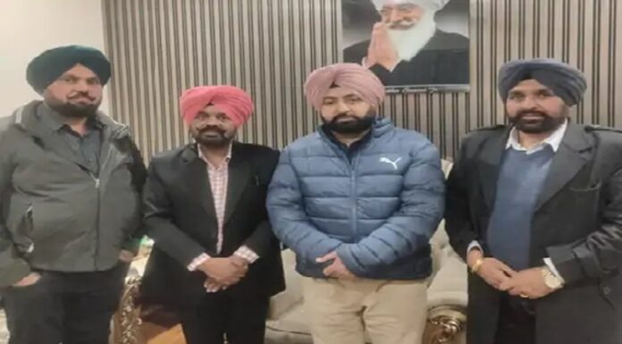 ਵੱਡੀ ਖਬਰ ! ਪੰਜਾਬ ਦੇ ਡੀਸੀ ਦਫਤਰਾਂ ਦੇ ਮੁਲਾਜ਼ਮ ਨਹੀਂ ਕਰਨਗੇ ਹੜਤਾਲ, ਮੰਤਰੀ ਮੁੰਡੀਆਂ ਨਾਲ ਮੁਲਾਕਾਤ ਤੋਂ ਬਾਅਦ ਹੜਤਾਲ ਕੀਤੀ ਰੱਦ