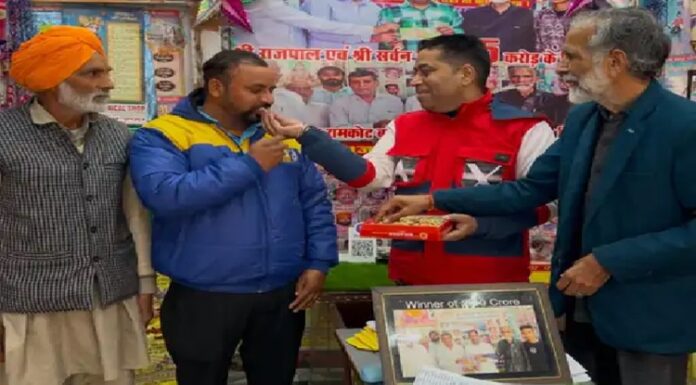 ਖਰਾਬ ਨੋਟ ਨੇ ਬਦਲੀ ਕਿਸਮਤ ! ਪੈਟਰੋਲ ਪੰਪ ਦਾ ਮੁਲਾਜ਼ਮ ਬਣ ਗਿਆ ਹਜ਼ਾਰਾਂ ਦਾ ਮਾਲਕ