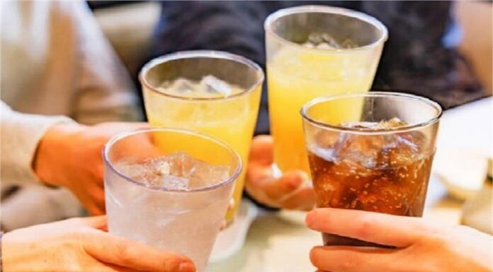 ਕੋਲਡ ਡਰਿੰਕ ਪੀਣ ਵਾਲੇ ਸਾਵਧਾਨ ! ਕੋਲਡ ਡਰਿੰਕ ਪੀਣ ਨਾਲ ਵਿਗੜੀ 5 ਦੋਸਤਾਂ ਦੀ ਸਿਹਤ, ਹਸਪਤਾਲ ਦਾਖਲ