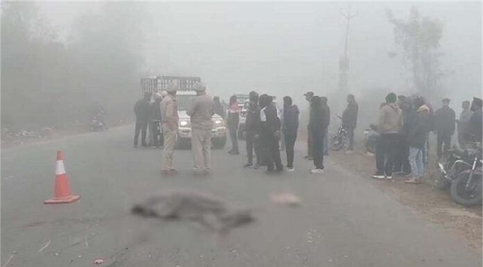 ਖੌਫਨਾਕ ਹਾਦਸਾ ! ਮੋਟਰਸਾਈਕਲ ਸਵਾਰ ਨੌਜਵਾਨ ਦਾ ਸਿਰ ਧੜ ਨਾਲੋਂ ਹੋਇਆ ਵੱਖ, ਟੋਟਿਆਂ ‘ਚ ਵੰਡਿਆ ਗਿਆ ਸਰੀਰ