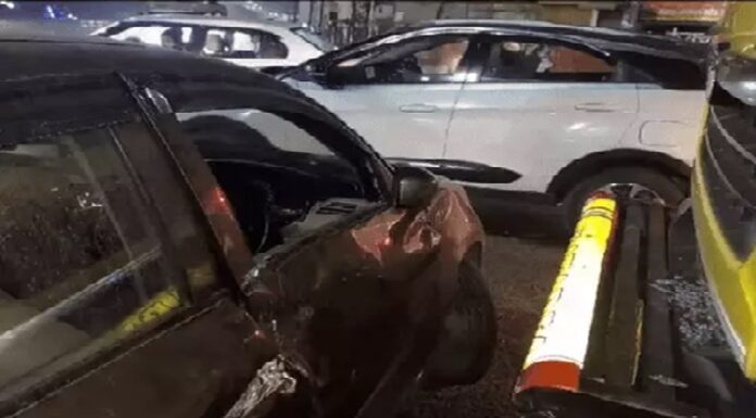 ਲੁਧਿਆਣਾ ‘ਚ ਕਾਰ ਨੂੰ 200 ਮੀਟਰ ਤੱਕ ਲੈ ਗਿਆ ਘਸੀਟ ਕੇ ਟਿਪਰ, ਮਸਾਂ ਬਚੀ ਪਤੀ-ਪਤਨੀ ਤੇ ਬੱਚਿਆਂ ਦੀ ਜਾਨ