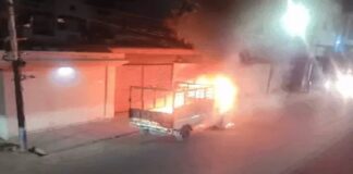 ਲੁਧਿਆਣਾ ‘ਚ ਚਲਦੀ ਪਿਕਅਪ ਗੱਡੀ ਨੂੰ ਲੱਗੀ ਅੱਗ, ਛਾਲ ਮਾਰ ਕੇ ਡਰਾਈਵਰ ਨੇ ਬਚਾਈ ਜਾਨ