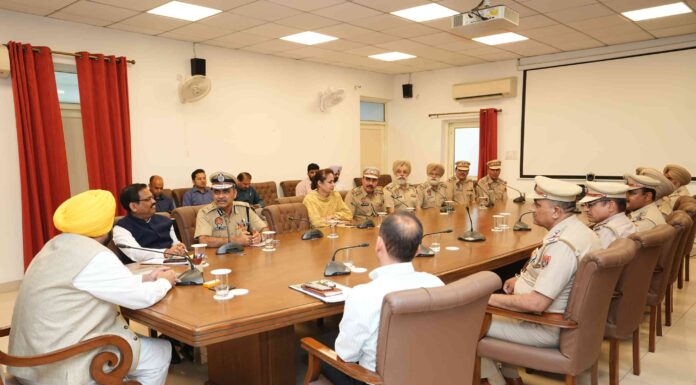 ਮੁੱਖ ਮੰਤਰੀ ਵੱਲੋਂ ਪਦ-ਉਨਤ ਹੋਏ ਪੀ.ਪੀ.ਐਸ. ਅਧਿਕਾਰੀਆਂ ਨੂੰ ਨਸ਼ਿਆਂ ਦੀ ਅਲਾਮਤ ਦੇ ਖਾਤਮੇ ਲਈ ਲਗਨ ਤੇ ਇਮਾਨਦਾਰੀ ਨਾਲ ਕੰਮ ਕਰਨ ਦਾ ਸੱਦਾ