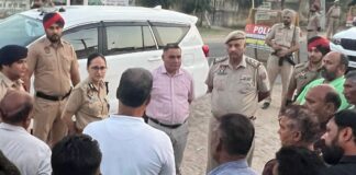 ਜਲੰਧਰ ਵਿੱਚ ਨਸ਼ਾ ਤਸਕਰੀ ਦੇ ਮੁੱਖ ਹਾਟਸਪਾਟ ਇਲਾਕੇ ਵਿੱਚ ਪਹੁੰਚੇ ਸੀਪੀ ਧਨਪ੍ਰੀਤ ਕੌਰ, ਮਚੀ ਅਫ਼ਰਾ-ਤਫਰੀ