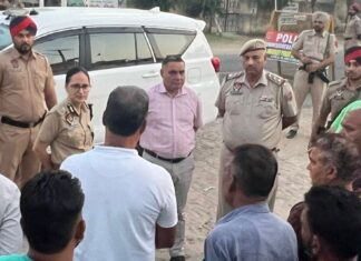 ਜਲੰਧਰ ਵਿੱਚ ਨਸ਼ਾ ਤਸਕਰੀ ਦੇ ਮੁੱਖ ਹਾਟਸਪਾਟ ਇਲਾਕੇ ਵਿੱਚ ਪਹੁੰਚੇ ਸੀਪੀ ਧਨਪ੍ਰੀਤ ਕੌਰ, ਮਚੀ ਅਫ਼ਰਾ-ਤਫਰੀ