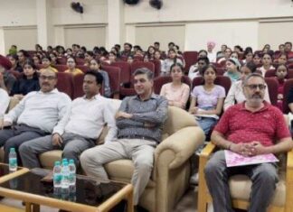 GNA ਯੂਨੀਵਰਸਿਟੀ ਵੱਲੋਂ ‘ਯੰਗ ਅਚੀਵਰਜ਼ ਅਵਾਰਡ ਸਮਾਰੋਹ 2025’ ਦੌਰਾਨ ਫਗਵਾੜਾ ਦੇ ਮੇਧਾਵੀ ਵਿਦਿਆਰਥੀਆਂ ਨੂੰ ਸਨਮਾਨਿਤ ਕੀਤਾ ਗਿਆ