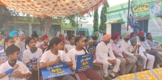 ‘ਨਸ਼ਾ ਮੁਕਤੀ ਯਾਤਰਾ’: ਹਰ ਰੋਜ਼ ਸੈਂਕੜੇ ਪਿੰਡਾਂ ਵਿੱਚ ‘ਆਪ’ ਆਗੂ ਲੋਕਾਂ ਨੂੰ ਨਸ਼ਾ ਨਾ ਕਰਨ ਅਤੇ ਤਸਕਰਾਂ ਦਾ ਬਾਈਕਾਟ ਕਰਨ ਦੀ ਚੁੱਕਾ ਰਹੇ ਸਹੁੰ