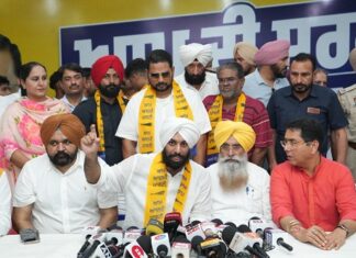 ਲੁਧਿਆਣਾ ਪੱਛਮੀ ਜ਼ਿਮਨੀ ਚੋਣ ਵਿੱਚ ਆਮ ਆਦਮੀ ਪਾਰਟੀ ਨੂੰ ਮਿਲਿਆ ਵੱਡਾ ਹੁਲਾਰਾ, ਕਈ ਵੱਡੇ ਸਮਾਜਿਕ ਚਿਹਰੇ ਪਾਰਟੀ ਵਿੱਚ ਹੋਏ ਸ਼ਾਮਲ