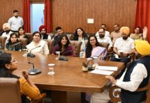 ਮੁੱਖ ਮੰਤਰੀ ਨੇ ਨਵੇਂ ਚੁਣੇ ਗਏ 26 ਯੂਪੀਐਸਸੀ ਅਧਿਕਾਰੀਆਂ ਨੂੰ ਦੇਸ਼ ਭਰ ਵਿੱਚ ਸੂਬੇ ਦੇ ਅਮੀਰ ਸੱਭਿਆਚਾਰ ਅਤੇ ਵਿਰਾਸਤ ਦੇ ਦੂਤ ਬਣਨ ਲਈ ਪ੍ਰੇਰਿਆ