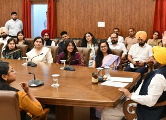 ਮੁੱਖ ਮੰਤਰੀ ਨੇ ਨਵੇਂ ਚੁਣੇ ਗਏ 26 ਯੂਪੀਐਸਸੀ ਅਧਿਕਾਰੀਆਂ ਨੂੰ ਦੇਸ਼ ਭਰ ਵਿੱਚ ਸੂਬੇ ਦੇ ਅਮੀਰ ਸੱਭਿਆਚਾਰ ਅਤੇ ਵਿਰਾਸਤ ਦੇ ਦੂਤ ਬਣਨ ਲਈ ਪ੍ਰੇਰਿਆ