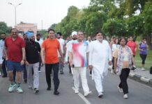 ਐਮਪੀ ਅਰੋੜਾ ਨੇ ਪੀਏਯੂ ਵਿਖੇ ਸਵੇਰ ਦੀ ਸੈਰ ਵਿੱਚ ਹਿੱਸਾ ਲਿਆ; ਉਪ ਚੋਣ ਪ੍ਰਚਾਰ ਦੌਰਾਨ ਨਿਵਾਸੀਆਂ ਨਾਲ ਗੱਲਬਾਤ ਕੀਤੀ