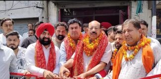 ਮੋਹਿੰਦਰ ਭਗਤ ਵਲੋਂ ਬਸਤੀ ਸ਼ੇਖ਼ ਭਗਵਾਨ ਵਾਲਮੀਕੀ ਮੰਦਿਰ ਤੋਂ ਅਸ਼ੋਕ ਨਗਰ ਤੱਕ 45 ਲੱਖ ਰੁਪਏ ਦੀ ਲਾਗਤ ਨਾਲ ਨਵੀਂ ਬਣੀ ਸੜਕ ਦਾ ਉਦਘਾਟਨ