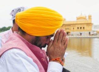 ਸ੍ਰੀ ਹਰਿਮੰਦਰ ਸਾਹਿਬ ਬਾਰੇ ਧਮਕੀ ਭਰੇ ਈ-ਮੇਲ ਭੇਜਣ ਵਾਲਿਆਂ ਨੂੰ ਮਿਸਾਲੀ ਸਜ਼ਾ ਮਿਲੇਗੀ-ਮੁੱਖ ਮੰਤਰੀ ਵੱਲੋਂ ਸੰਕਲਪ