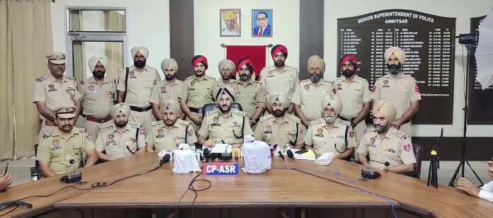 ਅਮਰੀਕਾ ਤੋਂ ਡਿਪੋਰਟ ਹੋ ਕੇ ਆਇਆ ਨੌਜਵਾਨ ਵਟਸਐਪ ਰਾਈ ਕਰਦਾ ਸੀ ਹੈਰੋਇਨ ਦਾ ਕਾਰੋਬਾਰ, ਪਾਕਿਸਤਾਨੀ ਤਸਕਰਾਂ ਨਾਲ ਸੰਬੰਧ