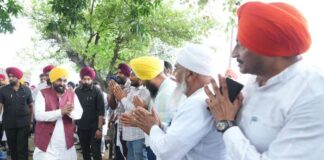 ਮੁੱਖ ਮੰਤਰੀ ਦੇ ਖੇਤਾਂ ਦੇ ਦੌਰੇ ਨੂੰ ਇਤਿਹਾਸਕ ਕਦਮ ਦੱਸਦਿਆਂ ਸ਼ੁਕਰਗੁਜ਼ਾਰ ਹੋਏ ਪਿੰਡ ਵਾਸੀ ਸਮਾਜ ਦੇ ਹਰੇਕ ਵਰਗ ਦੀ ਭਲਾਈ ਲਈ ਲੀਹੋਂ ਹਟਵੀਆਂ ਪਹਿਲਕਦਮੀਆਂ ਅਪਣਾਉਣ ਲਈ ਮੁੱਖ ਮੰਤਰੀ ਦਾ ਧੰਨਵਾਦ