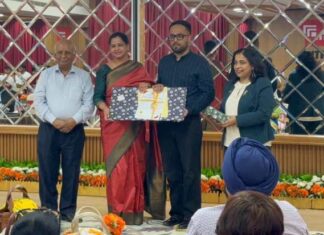 ਸੀ.ਟੀ. ਯੂਨੀਵਰਸਿਟੀ ਦਾ ਰਾਸ਼ਟਰੀ ਪੱਧਰ ’ਤੇ ਚਮਕਦਾ ਨਾਮ: ਡੀਨ ਅਕੈਡਮਿਕਸ ਡਾ. ਸਿਮਰਨਜੀਤ ਕੌਰ ਗਿੱਲ ਨੂੰ “ਬੈਸਟ ਪ੍ਰਿੰਸੀਪਲ ਅਵਾਰਡ” ਨਾਲ ਸਨਮਾਨਿਤ ਕੀਤਾ ਗਿਆ