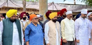 – ਪੰਜਾਬ ਦੇ ਰਾਜਪਾਲ ਵਿਸ਼ਵ ਪ੍ਰਸਿੱਧ ਮੈਰਾਥਨ ਦੌੜਾਕ ਫੌਜਾ ਸਿੰਘ ਦੀਆਂ ਅੰਤਿਮ ਰਸਮਾਂ ’ਚ ਹੋਏ ਸ਼ਾਮਲ – ਸਿਹਤਮੰਦ ਤੇ ਨਸ਼ਾ ਮੁਕਤ ਪੰਜਾਬ ਦੀ ਸਿਰਜਣਾ ਲਈ ਫੌਜਾ ਸਿੰਘ ਦਾ ਜੀਵਨ ਹਮੇਸ਼ਾ ਚਾਨਣ ਮੁਨਾਰਾ ਬਣਿਆ ਰਹੇਗਾ : ਗੁਲਾਬ ਚੰਦ ਕਟਾਰੀਆ