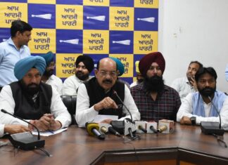 ‘ਆਪ’ ਮੰਤਰੀਆਂ ਅਤੇ ਵਿਧਾਇਕਾਂ ਨੇ ਰਾਸ਼ਨ ਸੂਚੀ ਵਿੱਚੋਂ ਨਾਮ ਹਟਾਉਣ ਵਿਰੁੱਧ ਸਾਰੇ ਜ਼ਿਲ੍ਹਿਆਂ ਵਿੱਚ ਕੀਤੀ ਪ੍ਰੈਸ ਕਾਨਫਰੰਸ