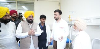 ਮੁੱਖ ਮੰਤਰੀ ਵੱਲੋਂ ਸੁਖਬੀਰ ਬਾਦਲ ਨੂੰ ਝੂਠੀਆਂ ਪ੍ਰਾਪਤੀਆਂ ਦੇ ਸੋਹਲੇ ਗਾਉਣ ਦੀ ਬਜਾਏ ਬਰਗਾੜੀ ਘਟਨਾ ਅਤੇ ਨਸ਼ਿਆਂ ਨਾਲ ਹੋਈਆਂ ਮੌਤਾਂ ਦੀ ਜ਼ਿੰਮੇਵਾਰੀ ਲੈਣ ਦੀ ਚੁਣੌਤੀ