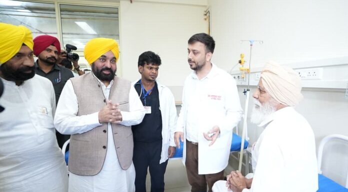 ਮੁੱਖ ਮੰਤਰੀ ਵੱਲੋਂ ਸੁਖਬੀਰ ਬਾਦਲ ਨੂੰ ਝੂਠੀਆਂ ਪ੍ਰਾਪਤੀਆਂ ਦੇ ਸੋਹਲੇ ਗਾਉਣ ਦੀ ਬਜਾਏ ਬਰਗਾੜੀ ਘਟਨਾ ਅਤੇ ਨਸ਼ਿਆਂ ਨਾਲ ਹੋਈਆਂ ਮੌਤਾਂ ਦੀ ਜ਼ਿੰਮੇਵਾਰੀ ਲੈਣ ਦੀ ਚੁਣੌਤੀ