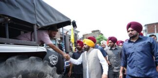 ਮੁੱਖ ਮੰਤਰੀ ਵੱਲੋਂ ਪੰਜਾਬ ਸਰਕਾਰ ਦਾ ਹੈਲੀਕਾਪਟਰ ਬਚਾਅ ਤੇ ਰਾਹਤ ਕਾਰਜਾਂ ਲਈ ਤਾਇਨਾਤ, ਕੈਬਨਿਟ ਸਾਥੀਆਂ ਨਾਲ ਹੜ੍ਹ ਪ੍ਰਭਾਵਿਤ ਇਲਾਕਿਆਂ ਦਾ ਦੌਰਾ