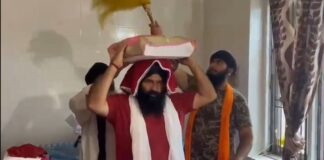ਹੜ੍ਹ ਸੰਕਟ ਵਿੱਚ ਗੁਰੂ ਸਾਹਿਬ ਦੇ ਪਵਿੱਤਰ ਸਰੂਪ ਦੀ ਸੇਵਾ, ‘ਆਪ’ ਵਿਧਾਇਕ ਨੇ ਗੁਰੂ ਸਾਹਿਬ ਦਾ ਪਵਿੱਤਰ ਸਰੂਪ ਕੀਤਾ ਸੁਰੱਖਿਅਤ