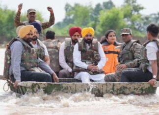 ਮੁੱਖ ਮੰਤਰੀ ਖੜ੍ਹੇ ਹੜ੍ਹ ਪੀੜਤਾਂ ਨਾਲ : ਪੰਜਾਬ ਸਰਕਾਰ ਨੇ ਕਾਇਮ ਕੀਤੀ ਲੋਕਤੰਤਰ ਦੀ ਸੱਚੀ ਮਿਸਾਲ