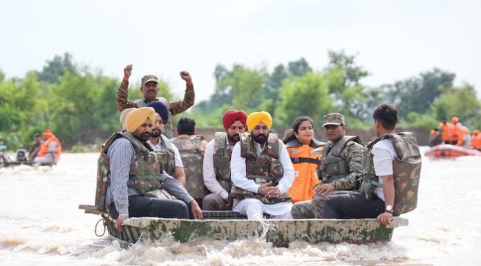 ਹਸਪਤਾਲ ‘ਚ ਜ਼ੇਰੇ ਇਲਾਜ ਮੁੱਖ ਮੰਤਰੀ ਵੱਲੋਂ ਹੜ੍ਹ ਪ੍ਰਭਾਵਿਤ ਲੋਕਾਂ ਲਈ ਭੋਜਨ ਅਤੇ ਡਾਕਟਰੀ ਸਹਾਇਤਾ ਯਕੀਨੀ ਬਣਾਉਣ ਦੇ ਹੁਕਮ