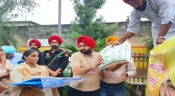 ਹੜ੍ਹਾਂ ਦੀ ਮਾਰ ਹੇਠਲੇ ਇਲਾਕਿਆਂ ‘ਚੋਂ ਕਰੀਬ 20,000 ਵਿਅਕਤੀ ਸੁਰੱਖਿਅਤ ਕੱਢੇ, 174 ਰਾਹਤ ਕੈਂਪਾਂ ਵਿੱਚ ਬਸੇਰਾ ਕਰ ਰਹੇ ਹਨ 5167 ਵਿਅਕਤੀ: ਹਰਦੀਪ ਸਿੰਘ ਮੁੰਡੀਆਂ