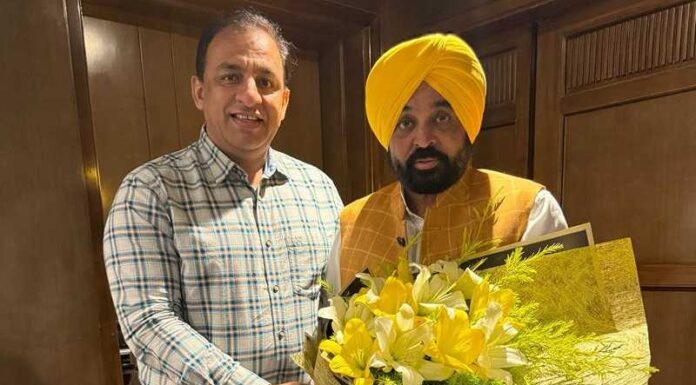 ਨਿਤਿਨ ਕੋਹਲੀ ਨੇ ਮੁੱਖ ਮੰਤਰੀ ਮਾਨ ਨੂੰ ਪੰਜਾਬ ਹਾਕੀ ਲੀਗ ਦੇ ਗ੍ਰੈਂਡ ਫਿਨਾਲੇ ਲਈ ਦਿੱਤਾ ਸੱਦਾ, ਹਾਕੀ ਇੰਡੀਆ ਟੀਮ ਪੰਜਾਬ ਹੜ੍ਹ ਰਾਹਤ ਲਈ ਕਰੇਗੀ ਦਾਨ