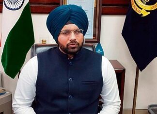 ਪਿੰਡ ਧੈਂਗੜਪੁਰ ਵਿਖੇ ਬੰਨ੍ਹ ਨੂੰ ਲੱਗੀ ਢਾਅ ਨੂੰ ਸਮੇਂ ਸਿਰ ਵਧਣ ਤੋਂ ਰੋਕਿਆ