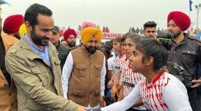 ਅੰਮ੍ਰਿਤਸਰ-ਜਲੰਧਰ ‘ਚ ਬਣਣਗੇ ਅੰਤਰਰਾਸ਼ਟਰੀ ਸਟੇਡਿਅਮ, ਖੇਡਾਂ ‘ਚ ਜਲਦੀ ਦੇਸ਼ ‘ਚ ਨੰਬਰ ਵਨ ਹੋਵੇਗਾ ਪੰਜਾਬ – ‘ਸੀ ਐਮ ਭਗਵੰਤ ਮਾਨ’