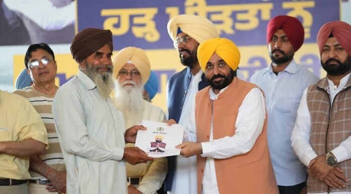 ਦੀਵਾਲੀ ਤੋਂ ਪਹਿਲਾਂ ਹੜ੍ਹ ਪੀੜਤਾਂ ਨੂੰ ਪ੍ਰਤੀ ਏਕੜ 20,000 ਰੁਪਏ ਦੀ ਵੱਡੀ ਰਾਹਤ, ਸਿਰਫ਼ 30 ਦਿਨਾਂ ਵਿੱਚ 209 ਕਰੋੜ ਰੁਪਏ ਜਾਰੀ