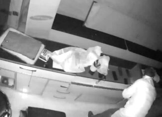 ਸ੍ਰੀ ਮੁਕਤਸਰ ਸਾਹਿਬ : ਸ਼ੇਰ ਸਿੰਘ ਚੌਂਕ ‘ਚ ਦਰਮਿਆਨੀ ਰਾਤ ਵੱਡੀ ਚੋਰੀ: ਮੁੰਹ ਬੰਨ੍ਹੇ ਚੋਰ 20 ਮੋਬਾਇਲ ਤੇ 2 ਲੱਖ ਰੁਪਏ ਕੈਸ਼ ਲੈ ਭੱਜੇ